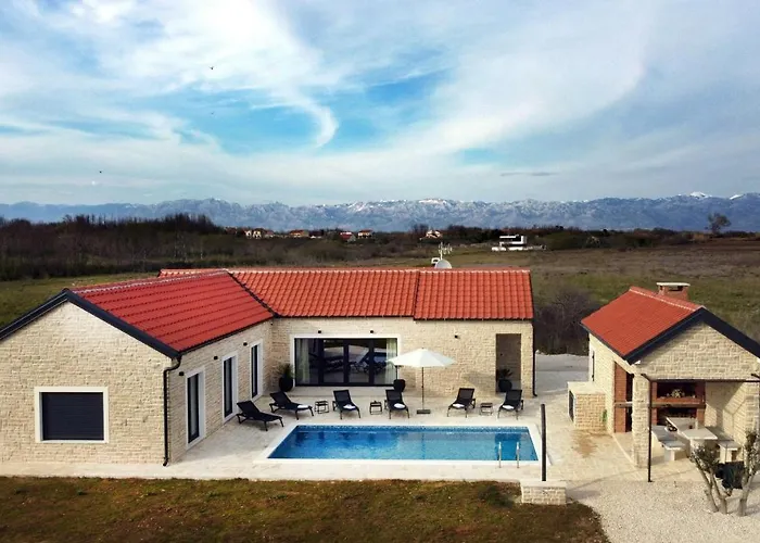 Luxury With A Swimming Pool Privlaka, Zadar - 18623 * Привлака