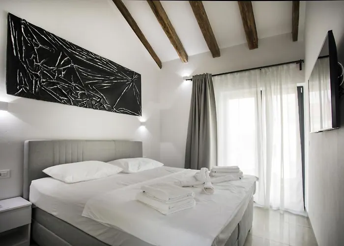 Luxury With A Swimming Pool Privlaka, Zadar - 18623