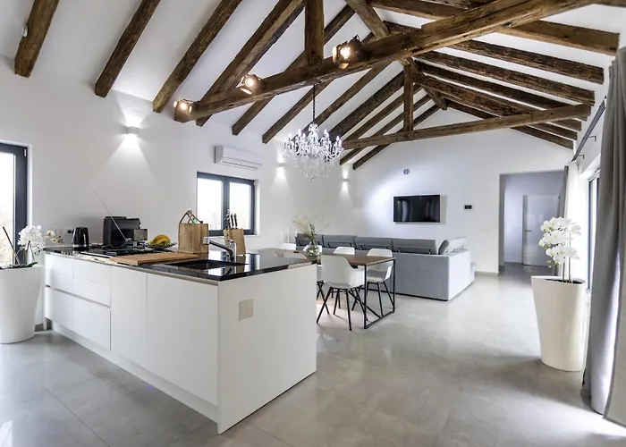 Вилла Luxury With A Swimming Pool Privlaka, Zadar - 18623