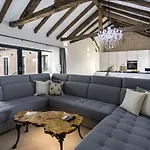 Luxury With A Swimming Pool Privlaka, Zadar - 18623 *