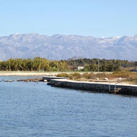 Вилла Luxury With A Swimming Pool Privlaka, Zadar - 18623 Привлака