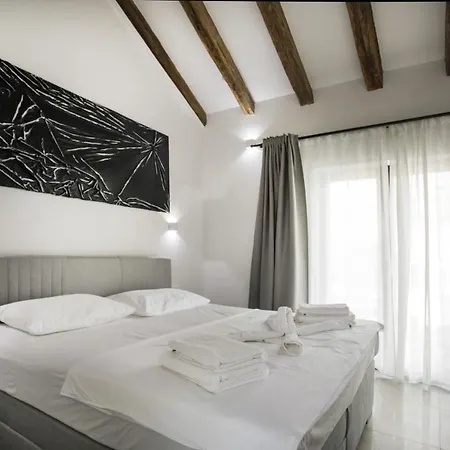 Luxury With A Swimming Pool Privlaka, Zadar - 18623