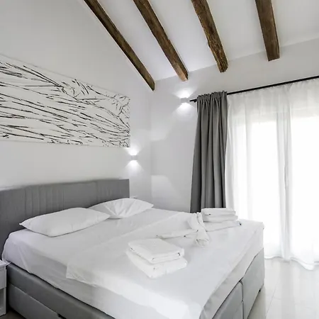 Luxury With A Swimming Pool Privlaka, Zadar - 18623 Вилла *